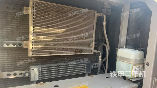 散熱器正面（大件艙室）