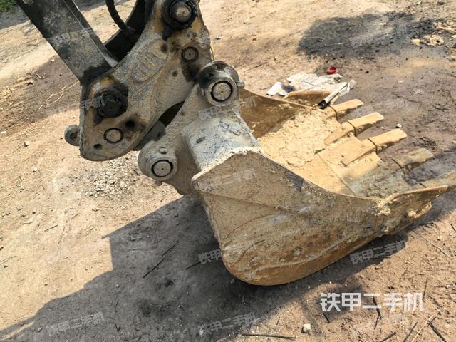 鏟斗45度(工作和回轉(zhuǎn)裝置) 鏟斗45度(工作和回轉(zhuǎn)裝置)