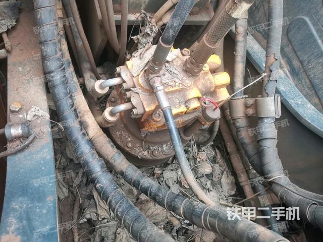 回轉(zhuǎn)馬達（上車部件）