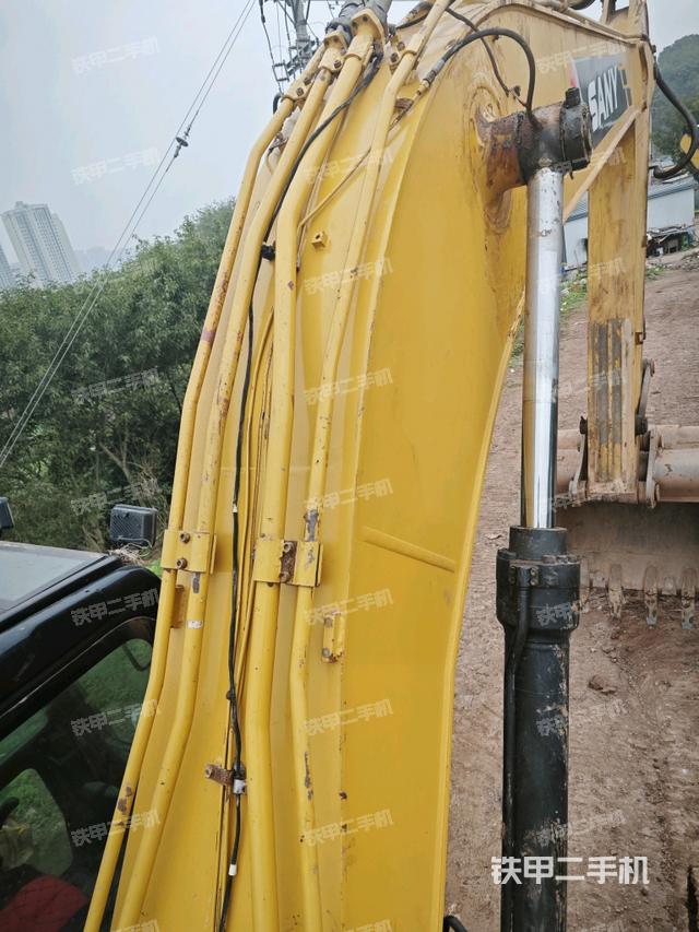 大臂背部俯視（工作和回轉(zhuǎn)裝置）