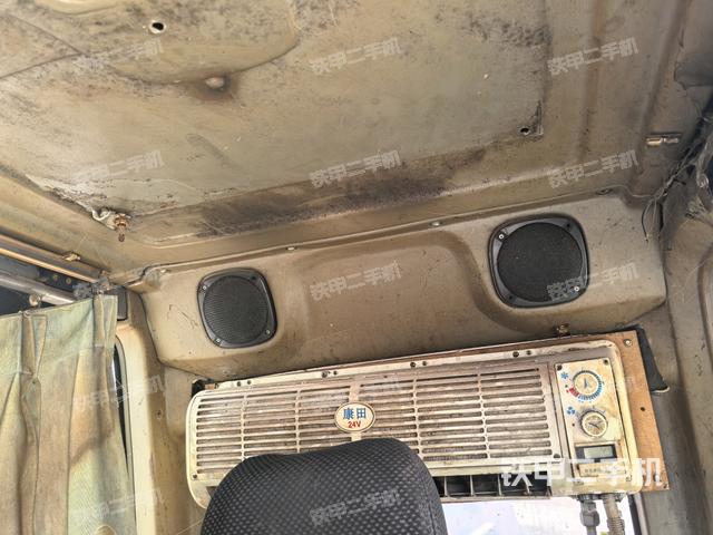 后窗玻璃角標(biāo)（駕駛室部分）