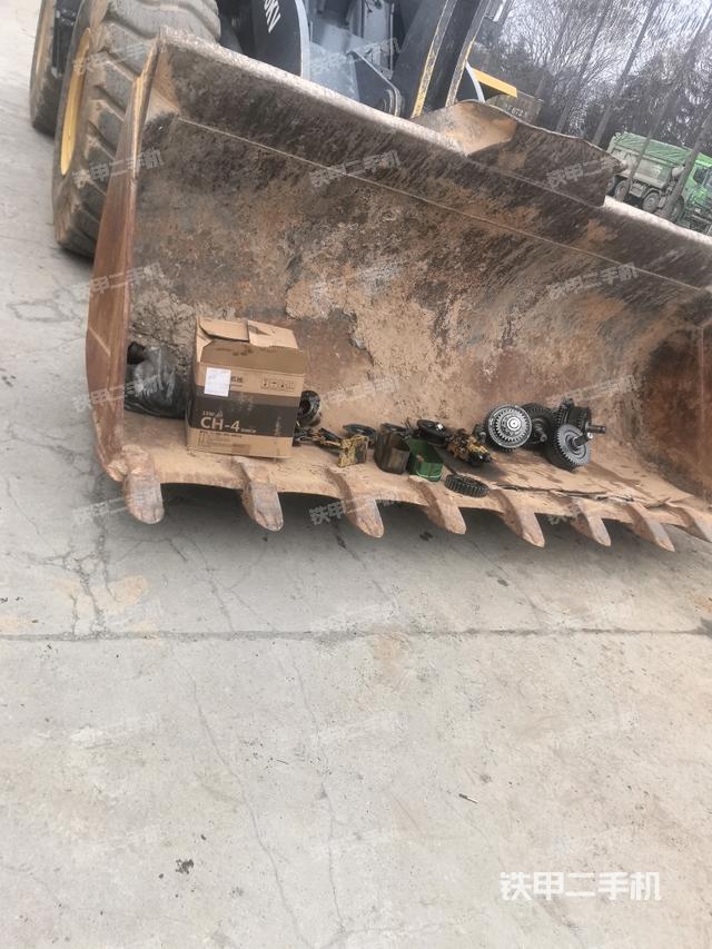 鏟斗后45°(工作裝置) 鏟斗后45°(工作裝置)