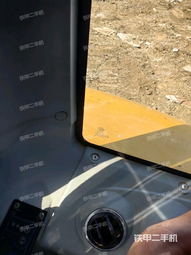 后窗玻璃角標(biāo)（駕駛室部分）