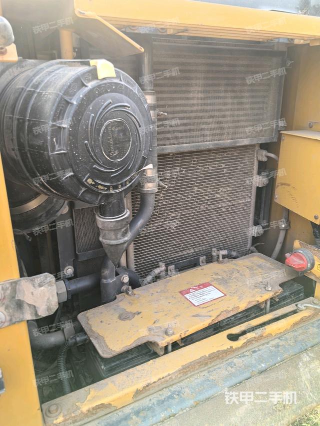 散熱器正面（大件艙室）