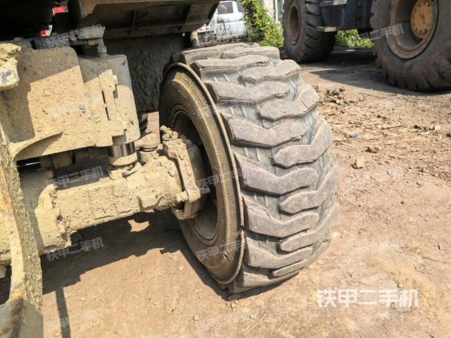 左側(cè)履帶整體?(行走機構(gòu)) 左側(cè)履帶整體?(行走機構(gòu))