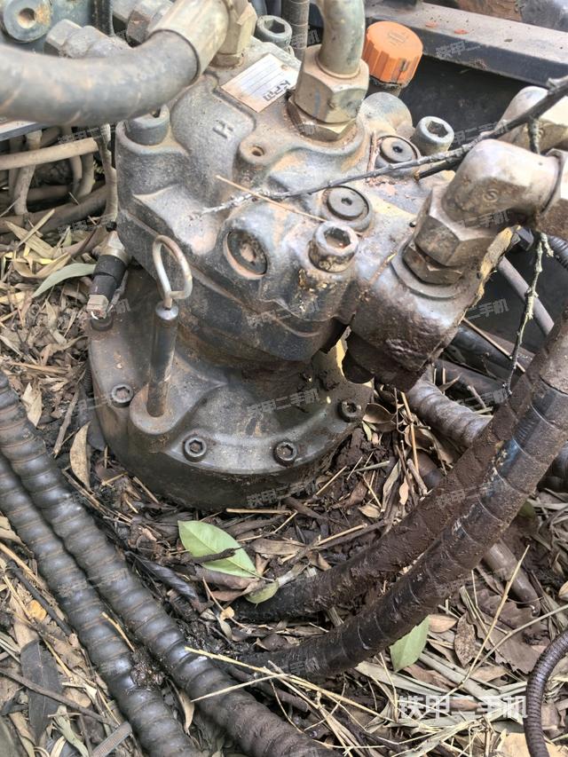 回轉(zhuǎn)馬達(dá)（上車部件）