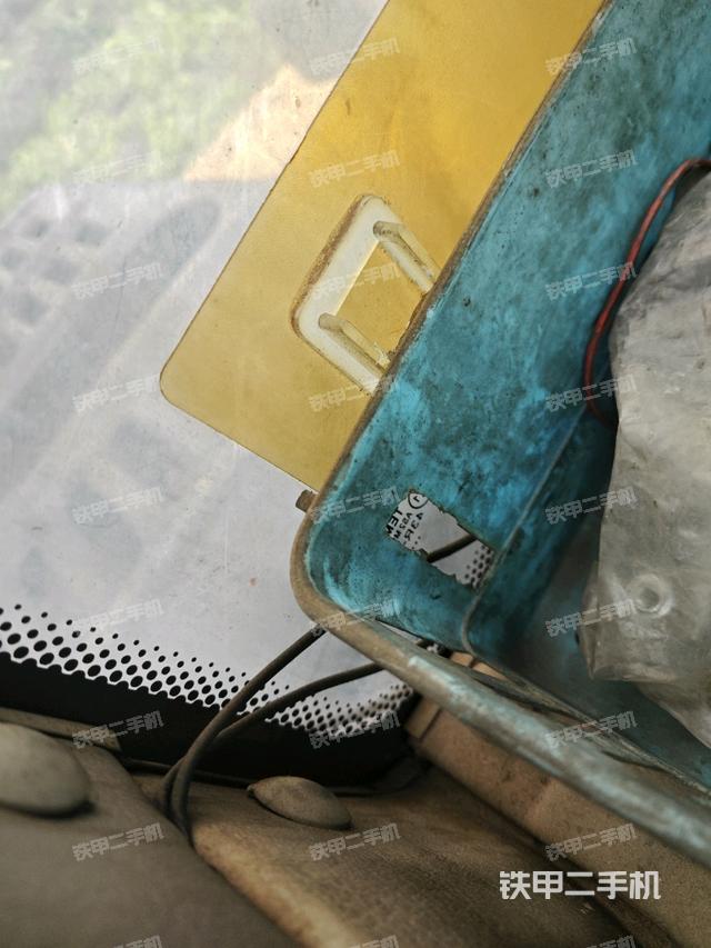 后窗玻璃角標(biāo)(駕駛室部分) 后窗玻璃角標(biāo)(駕駛室部分)
