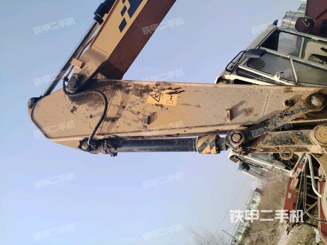 小臂整體左后（工作和回轉(zhuǎn)裝置）