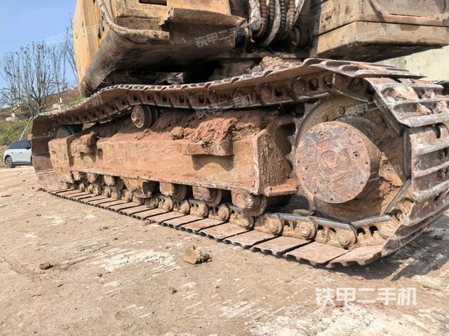 左側(cè)履帶整體?（行走機(jī)構(gòu)）