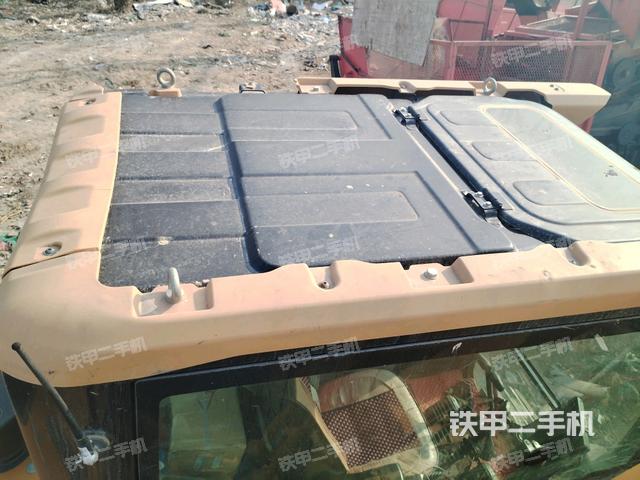 駕駛室頂部俯視（上車(chē)部件）