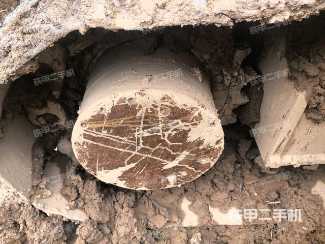 右驅(qū)動(dòng)輪（行走機(jī)構(gòu)）