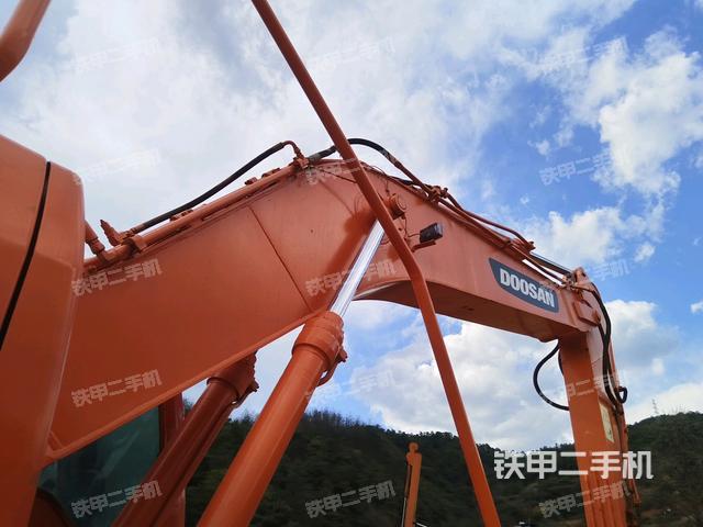 大臂整體?右側(cè)（工作和回轉(zhuǎn)裝置）