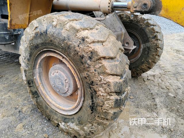 左前輪（行走機構(gòu)）