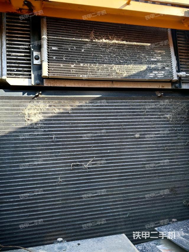 散熱器正面（大件艙室）