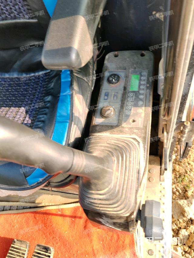 座椅左側(cè)控制臺(tái)/音響/含左手柄（駕駛室部分）