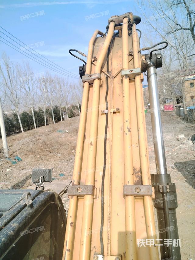 大臂背部俯視（工作和回轉(zhuǎn)裝置）