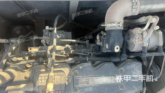 氣門室蓋螺絲特寫（上車部件）