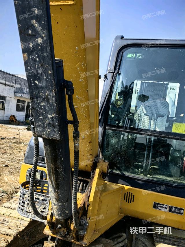 大臂根部?斜（工作和回轉(zhuǎn)裝置）