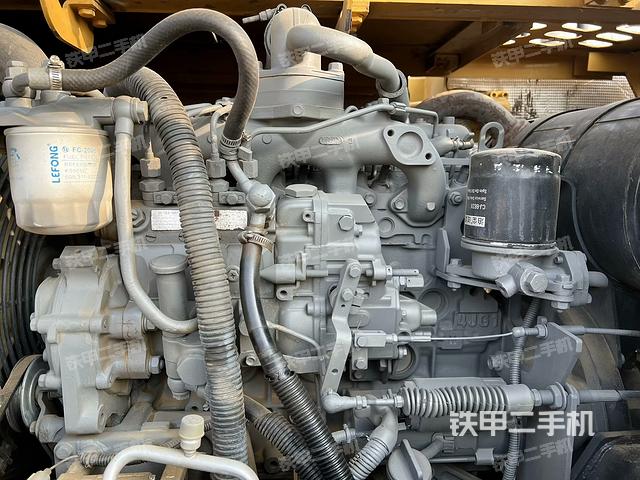 發(fā)動機整體俯視(整機外觀) 發(fā)動機整體俯視(整機外觀)