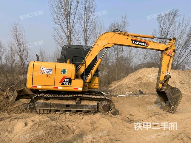 整機(jī)右后45°(整機(jī)外觀) 整機(jī)右后45°(整機(jī)外觀)