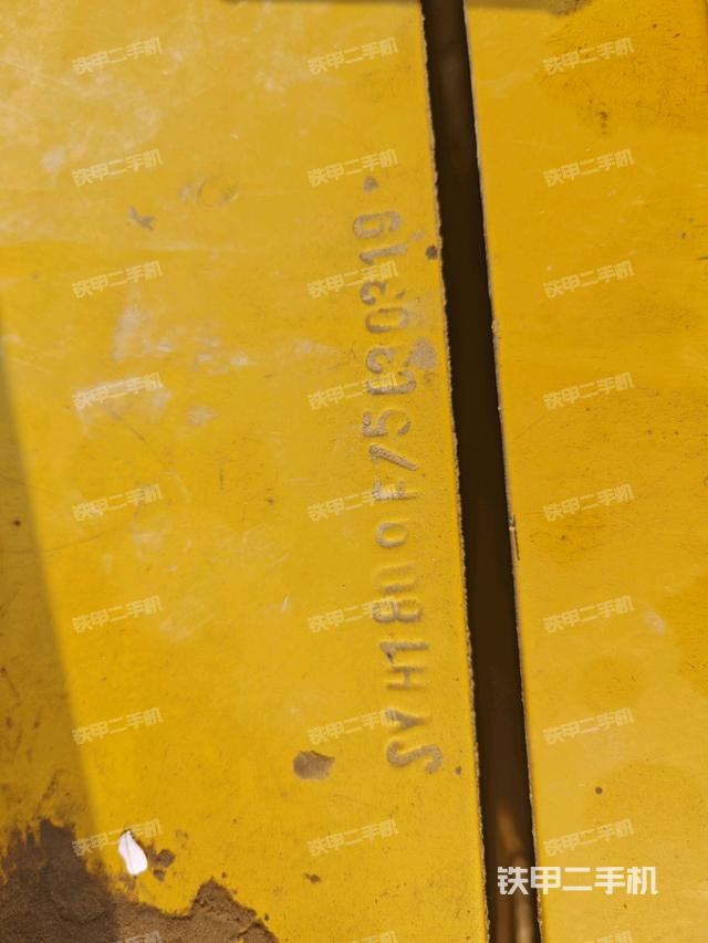 駕駛室整體（整機外觀）