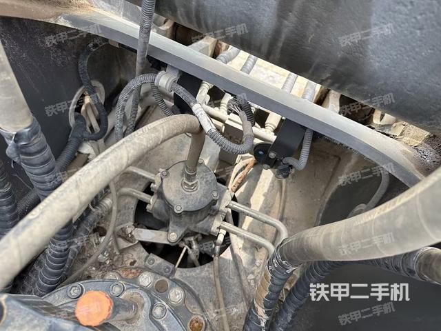 發(fā)動(dòng)機(jī)整體俯視(整機(jī)外觀) 發(fā)動(dòng)機(jī)整體俯視(整機(jī)外觀)