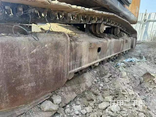 单侧履带整体（整机外观）