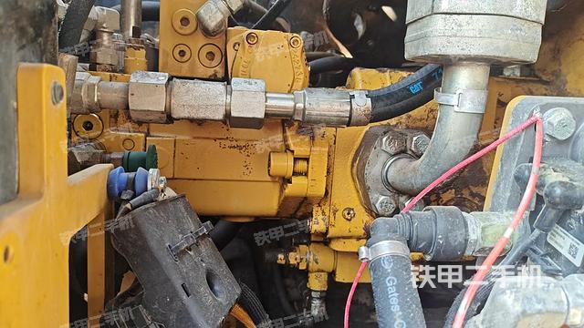 發(fā)動(dòng)機(jī)整體俯視(整機(jī)外觀) 發(fā)動(dòng)機(jī)整體俯視(整機(jī)外觀)