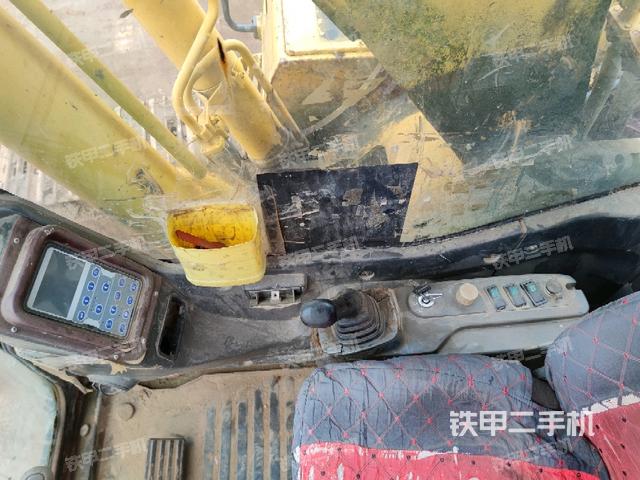 座椅右側(cè)控制臺(tái)/鑰匙門/油門/含右手柄(駕駛室部分) 座椅右側(cè)控制臺(tái)/鑰匙門/油門/含右手柄(駕駛室部分)