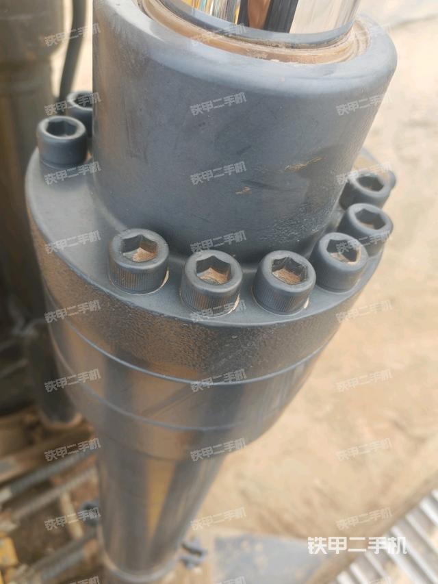 大臂油缸整體?豎拍（工作和回轉(zhuǎn)裝置）