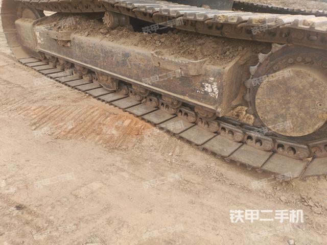 左側(cè)履帶整體?（行走機(jī)構(gòu)）