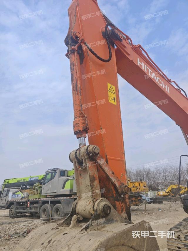 大臂油缸整體?豎拍(工作和回轉(zhuǎn)裝置) 大臂油缸整體?豎拍(工作和回轉(zhuǎn)裝置)