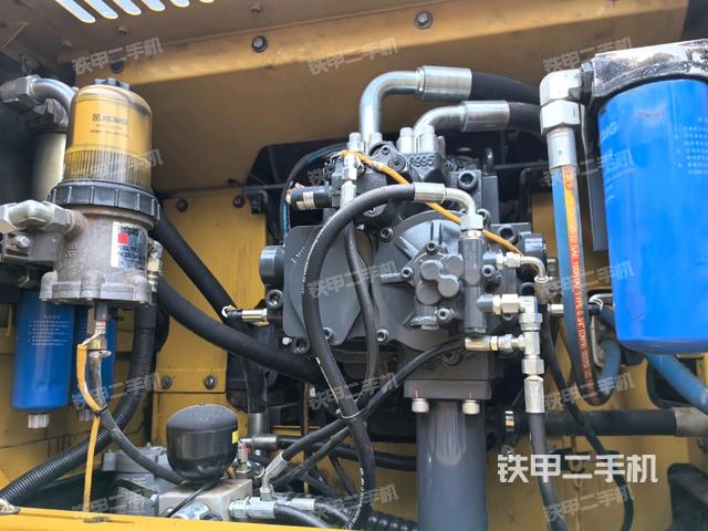 液壓泵斜45?左（大件艙室）