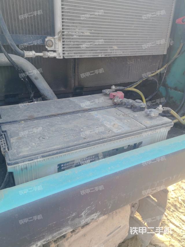 電瓶（大件艙室）