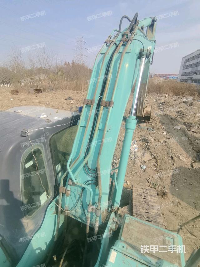 大臂背部俯視（工作和回轉(zhuǎn)裝置）