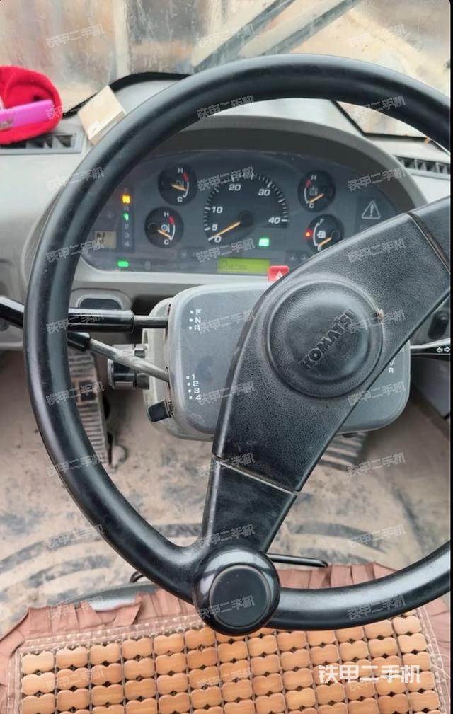 駕駛室操作臺(tái)（整機(jī)外觀及大件）