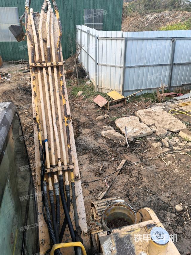 大臂背部俯視（工作和回轉(zhuǎn)裝置）