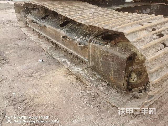 單側履帶整體(整機外觀) 單側履帶整體(整機外觀)