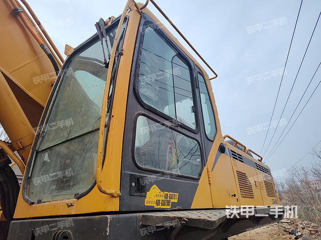 駕駛室整體（整機(jī)外觀）