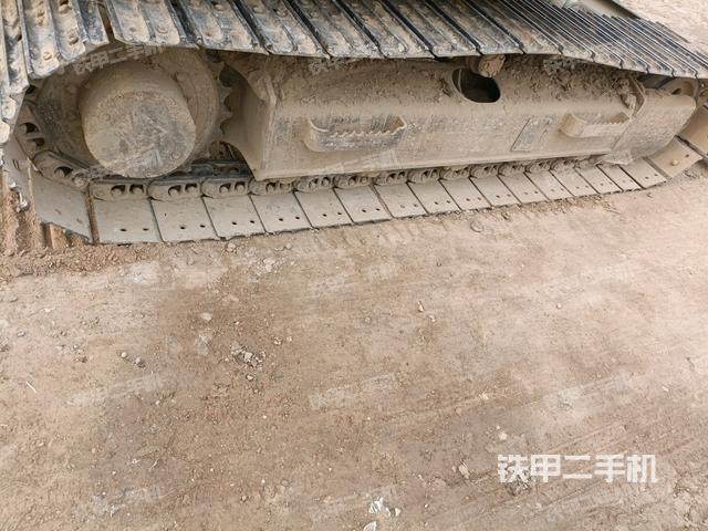 右側履帶整體?(行走機構) 右側履帶整體?(行走機構)