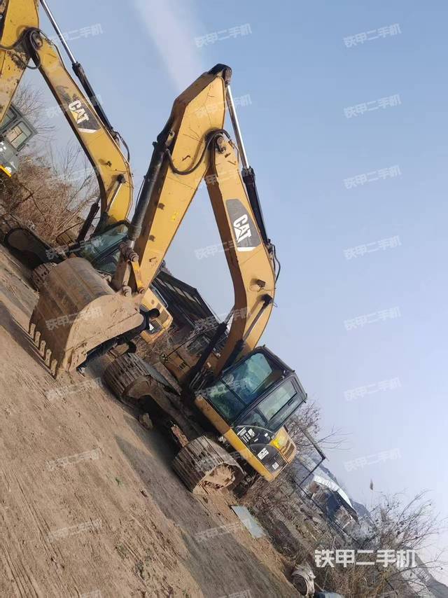 卡特彼勒320D液压挖掘机