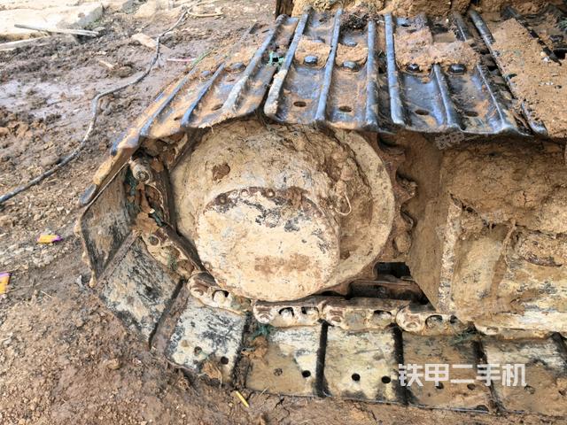 左側(cè)行走馬達(dá)蓋板（行走機(jī)構(gòu)）