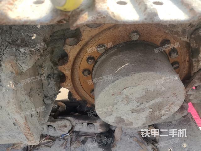 右驅(qū)動(dòng)輪（行走機(jī)構(gòu)）