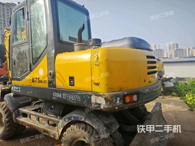 左后45（整機外觀）