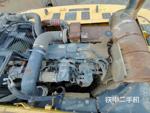 發(fā)動(dòng)機(jī)整體俯視(整機(jī)外觀) 發(fā)動(dòng)機(jī)整體俯視(整機(jī)外觀)