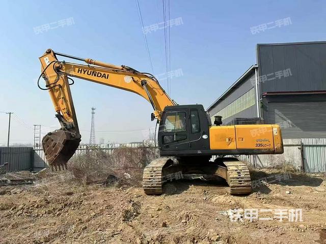 現(xiàn)代R335LC-7挖掘機(jī)