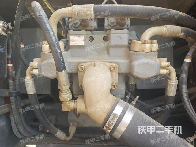 液壓泵斜45?左(大件艙室) 液壓泵斜45?左(大件艙室)