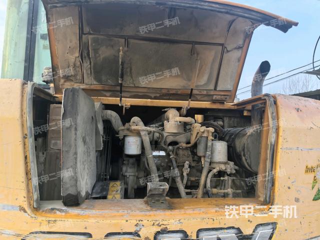 發(fā)動(dòng)機(jī)室（上車部件）