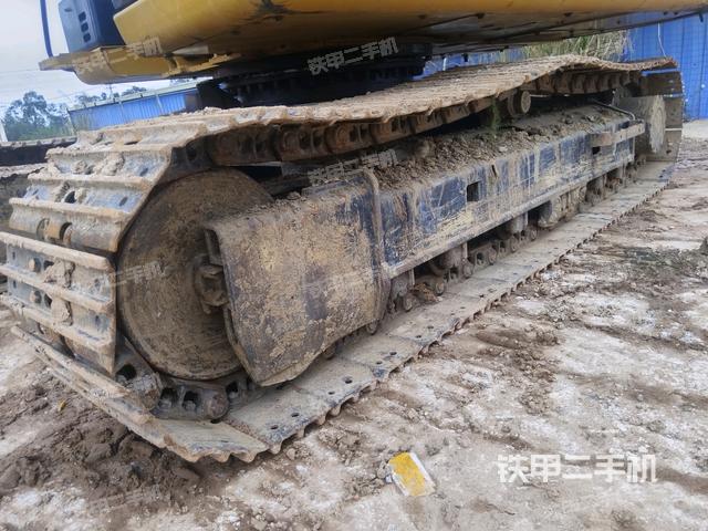 單側(cè)履帶整體（整機(jī)外觀）