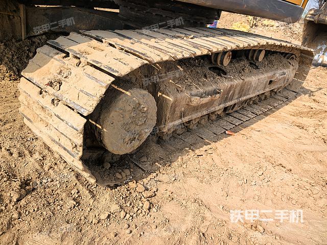 单侧履带整体（整机外观）